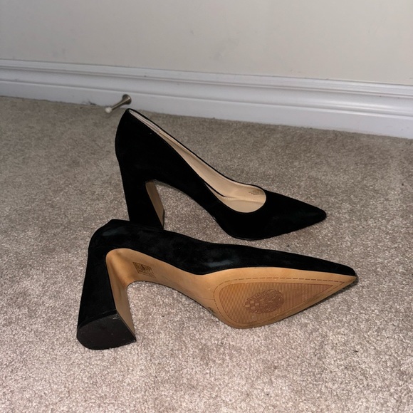 Vince Camuto Ableen Pumps - Picture 2 of 4